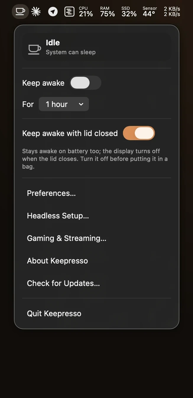 Il menu a tendina della barra dei menu di Keepresso, con un interruttore per mantenere sveglio il Mac, un selettore di durata e la modalità schermo chiuso
